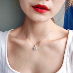 Pulsating mind zircon circular necklace female clavicle chain advanced sense light luxury fashion choker photo review