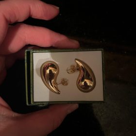 Chunky Gold Hoop Earrings for Women, Dupes Earrings Lightweight Waterdrop Hollow Open Hoops, Hypoallergenic Gold Plated Earrings Fashion Jewelry for Women Girls photo review