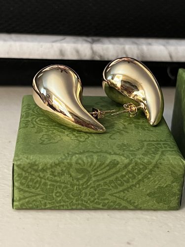 Chunky Gold Hoop Earrings for Women, Dupes Earrings Lightweight Waterdrop Hollow Open Hoops, Hypoallergenic Gold Plated Earrings Fashion Jewelry for Women Girls photo review