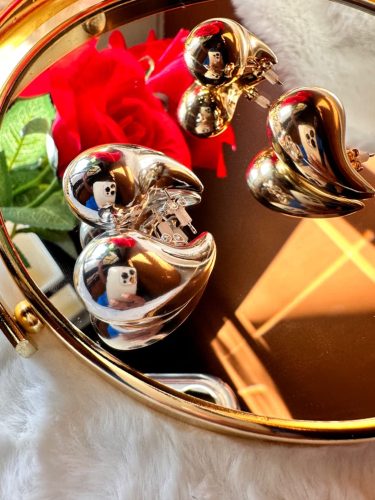 Chunky Gold Hoop Earrings for Women, Dupes Earrings Lightweight Waterdrop Hollow Open Hoops, Hypoallergenic Gold Plated Earrings Fashion Jewelry for Women Girls photo review