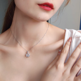 Pulsating mind zircon circular necklace female clavicle chain advanced sense light luxury fashion choker photo review
